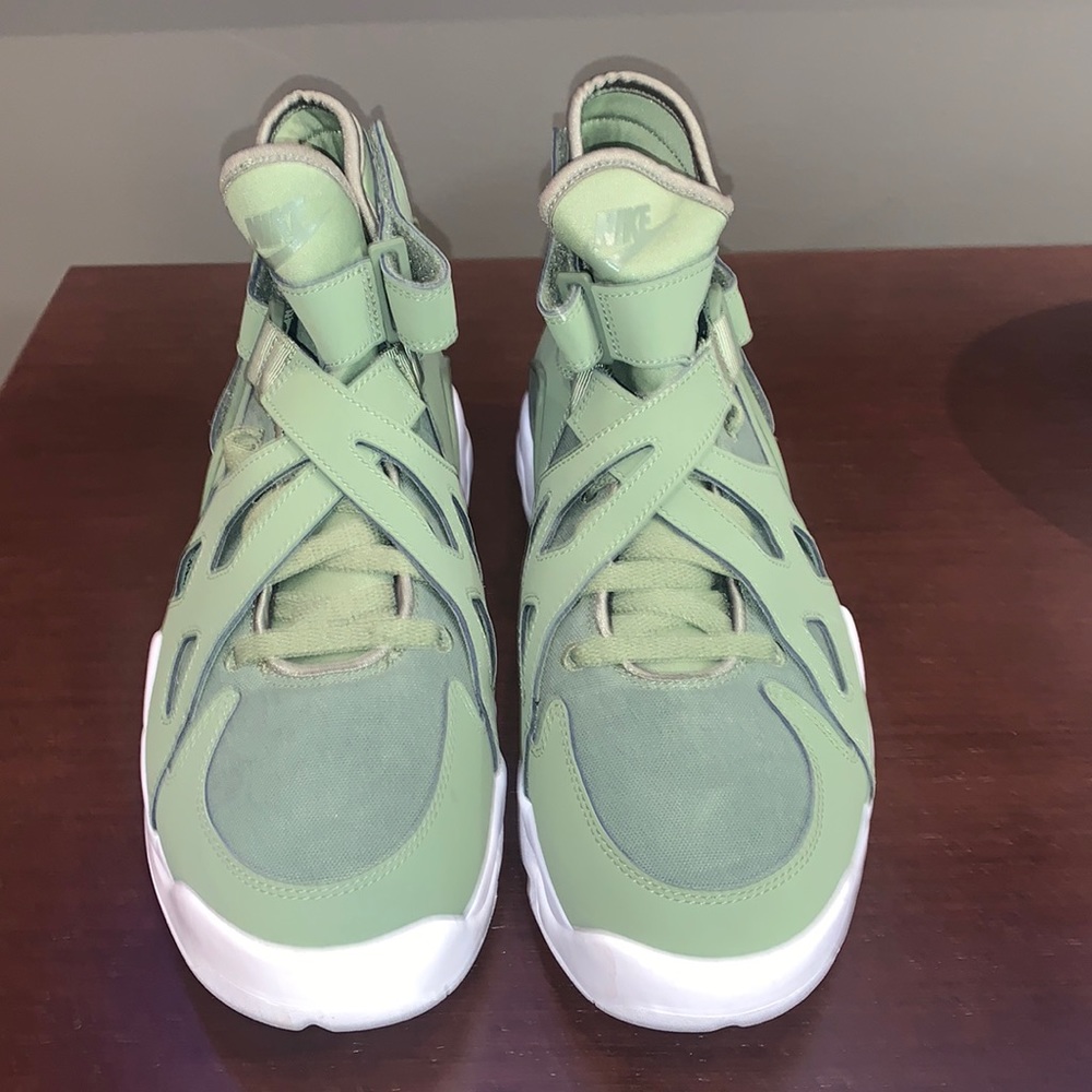 Men’s Nike Hightop Sneakers